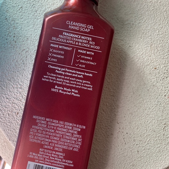 Bath & Body Works Frosted Cranberry Hand Soap - Deep Red - Picture 3 of 3